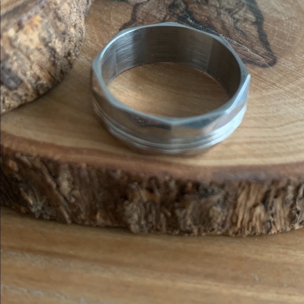 Mens wedding ring